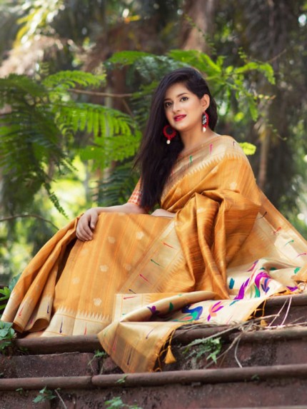 Unique Style Banarasi Silk Paithani Saree with zari woven border